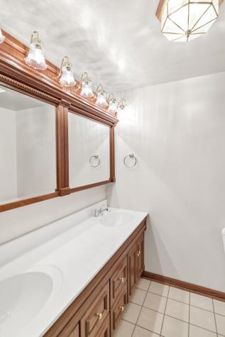 1306 East Best Drive Arlington Heights IL 60004