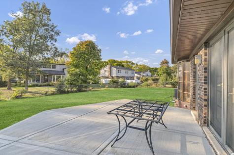 1306 East Best Drive Arlington Heights IL 60004