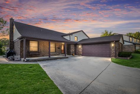 1306 East Best Drive Arlington Heights IL 60004