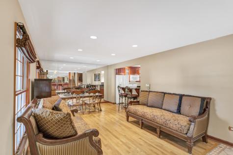 1306 East Best Drive Arlington Heights IL 60004