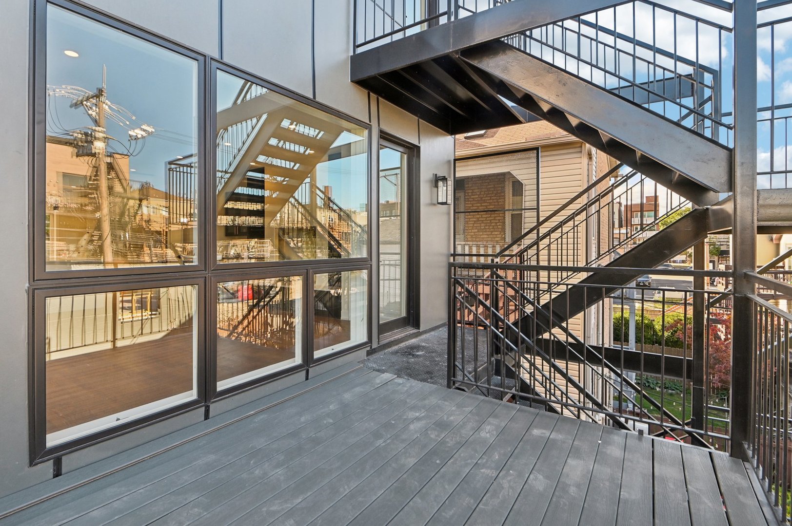 1536 West Chestnut Street Chicago IL 60642