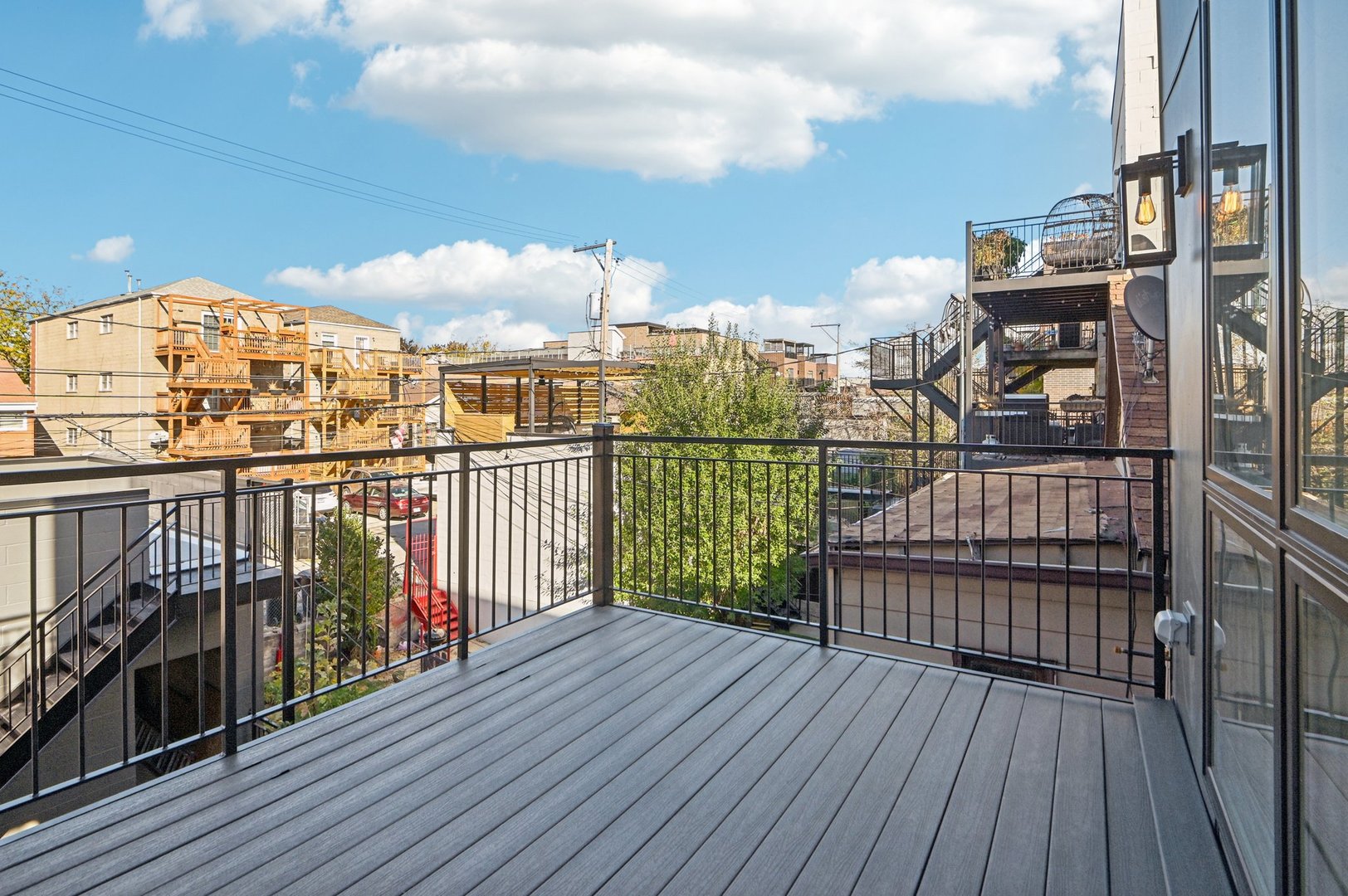 1536 West Chestnut Street Chicago IL 60642