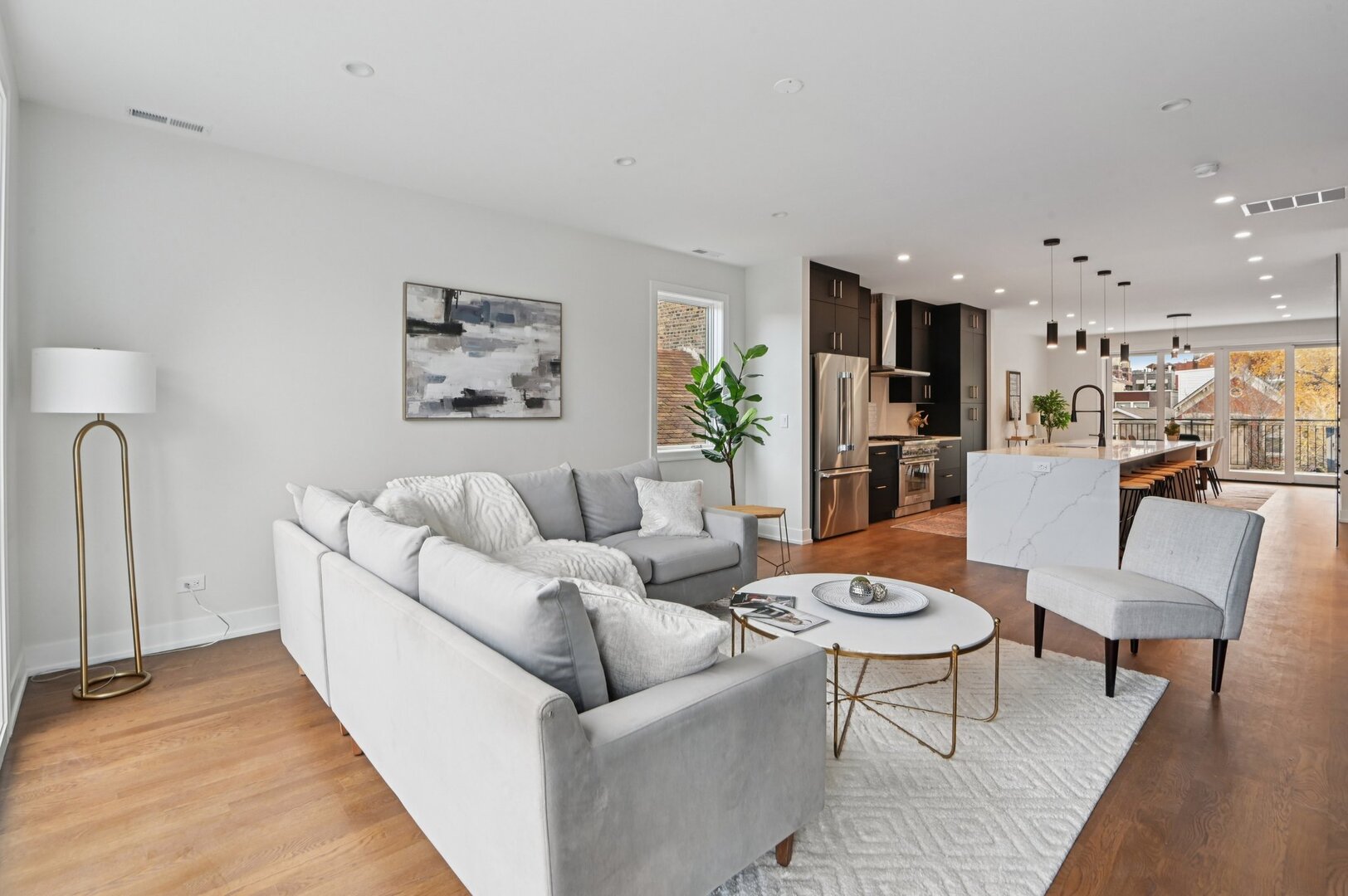 1536 West Chestnut Street Chicago IL 60642