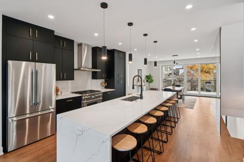 1536 West Chestnut Street Chicago IL 60642