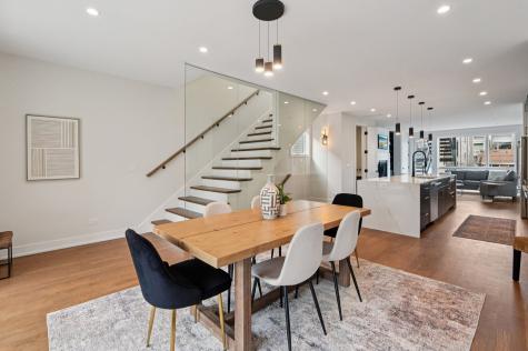 1536 West Chestnut Street Chicago IL 60642