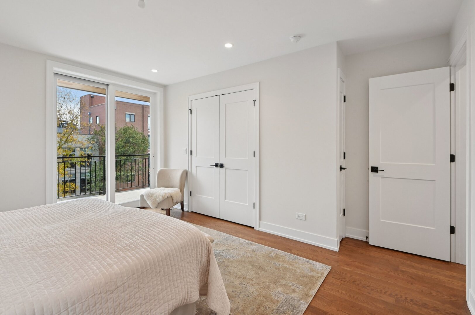 1536 West Chestnut Street Chicago IL 60642