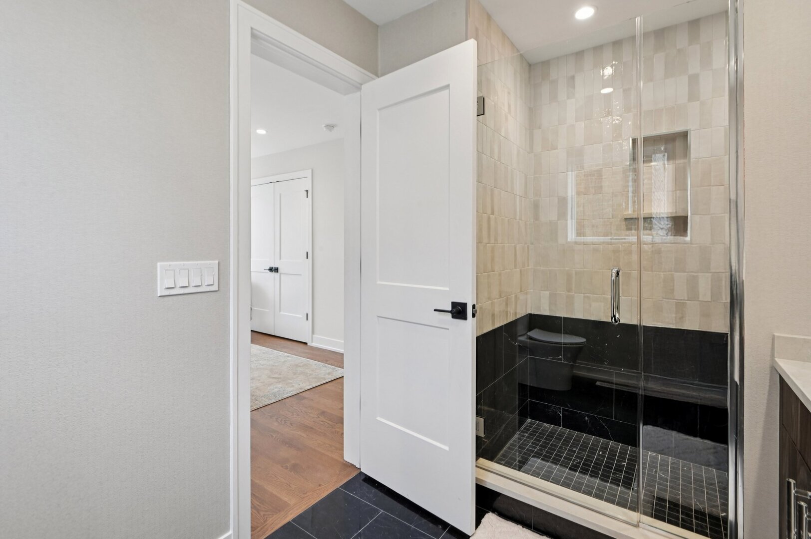 1536 West Chestnut Street Chicago IL 60642