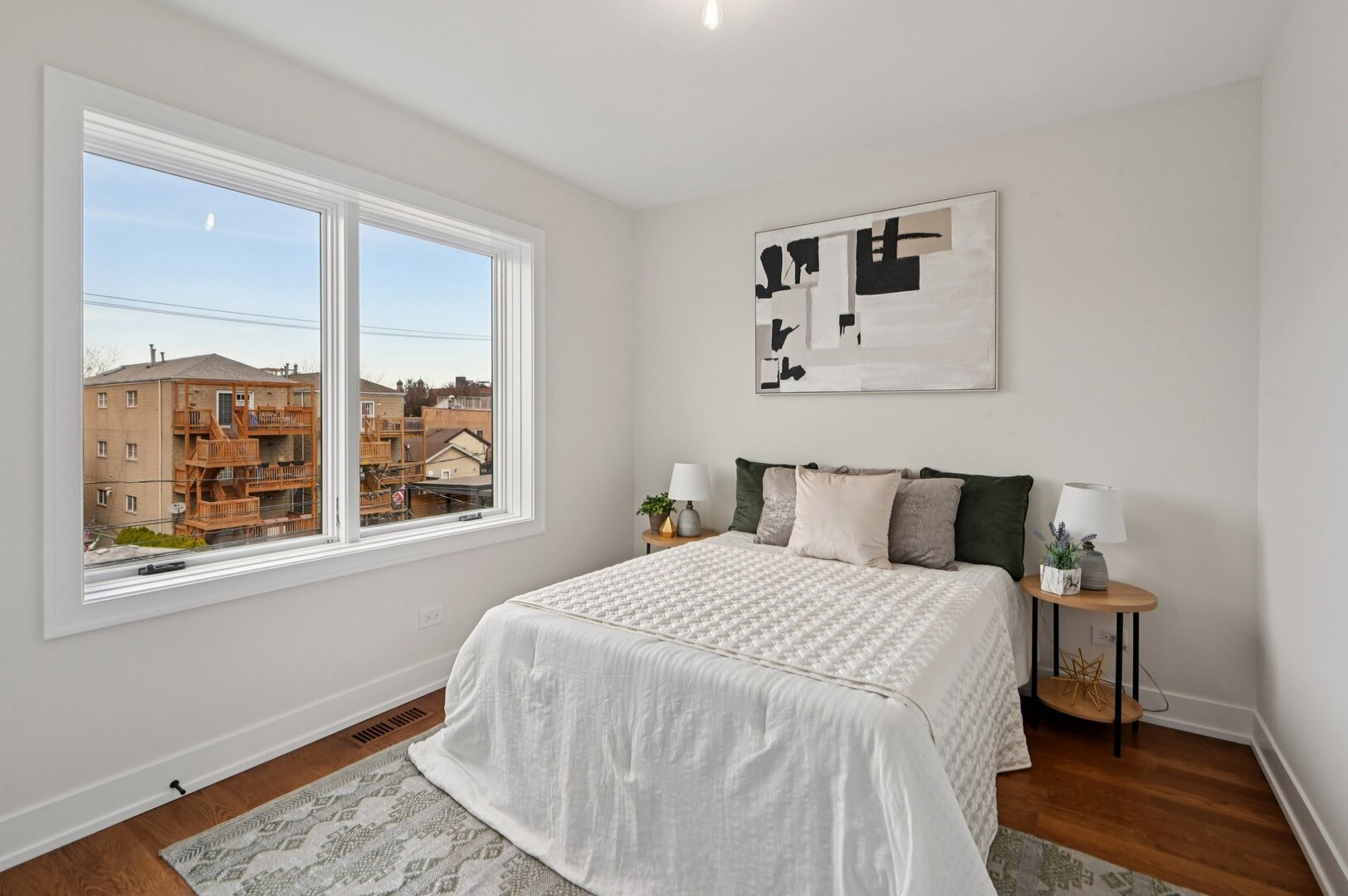 1536 West Chestnut Street Chicago IL 60642