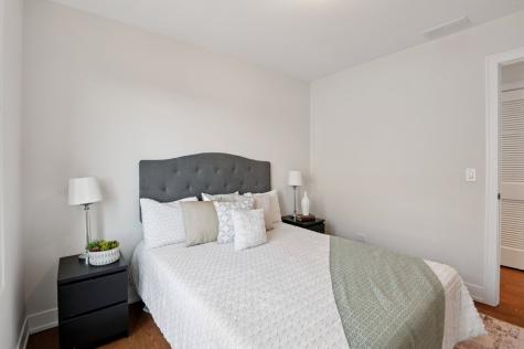 1536 West Chestnut Street Chicago IL 60642