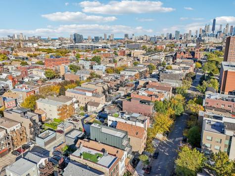 1536 West Chestnut Street Chicago IL 60642