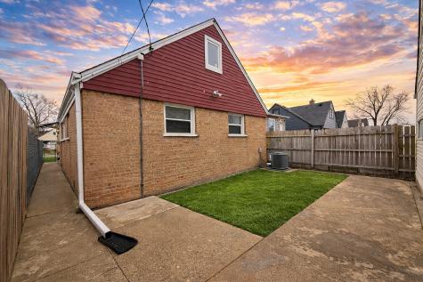 1530 North 39th Avenue Stone Park IL 60165
