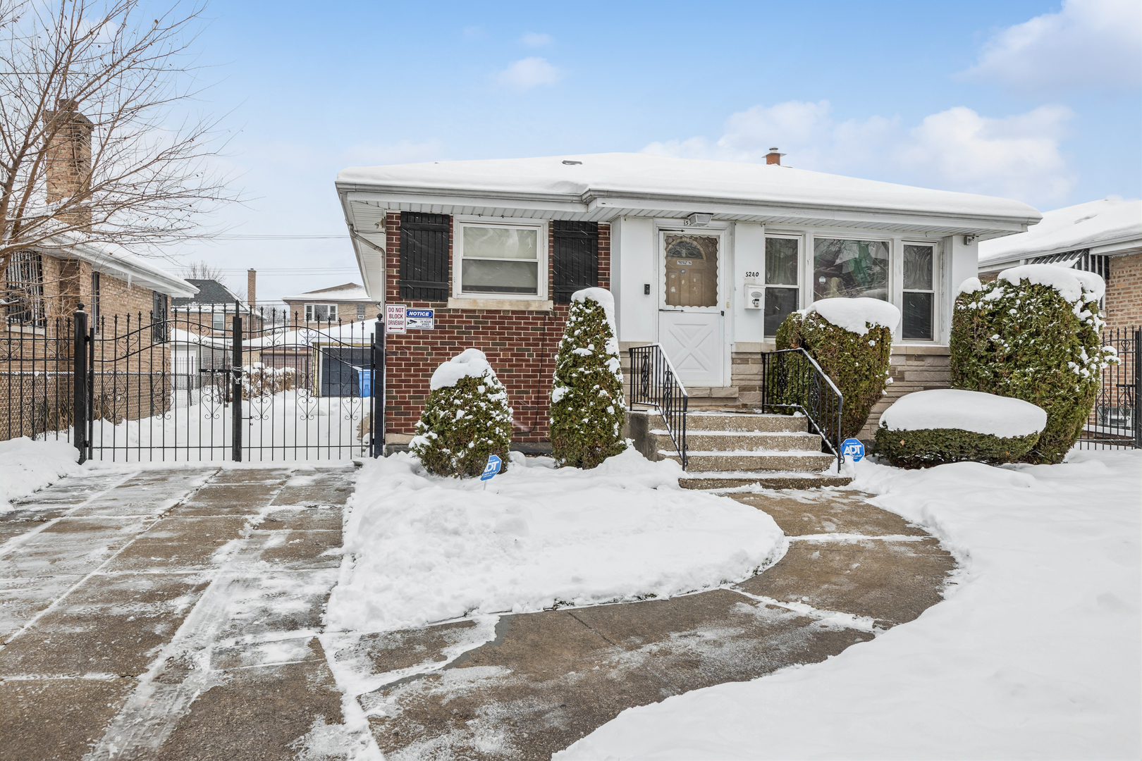 5240 West Gladys Avenue Chicago IL 60644