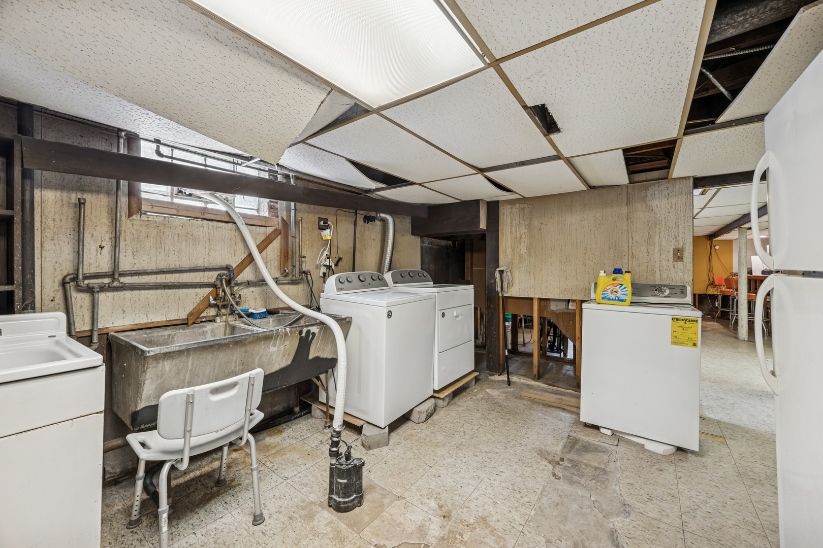 5240 West Gladys Avenue Chicago IL 60644