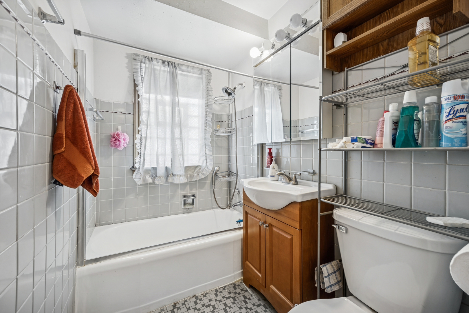 5240 West Gladys Avenue Chicago IL 60644
