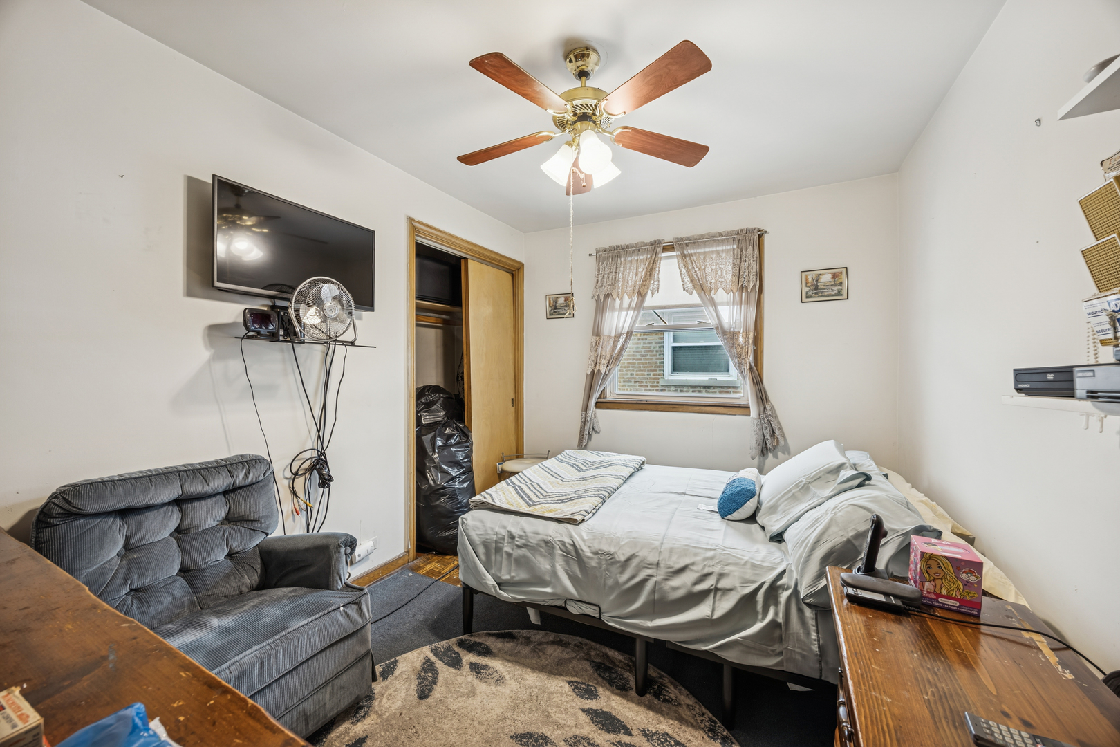 5240 West Gladys Avenue Chicago IL 60644