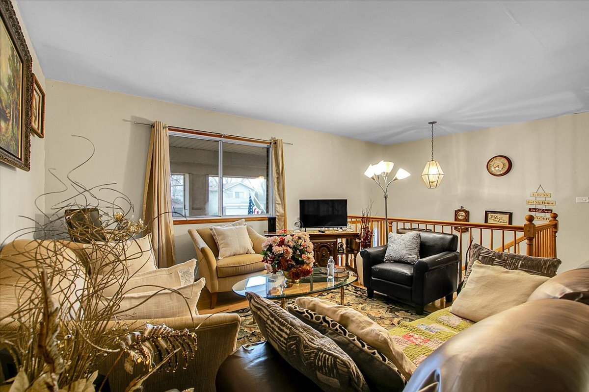 1156 Partridge Avenue Bolingbrook IL 60490