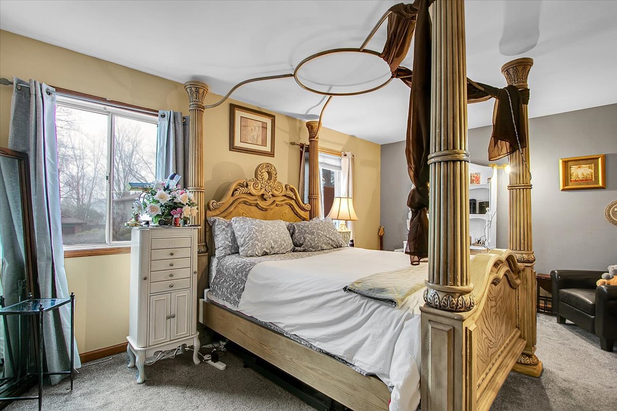 1156 Partridge Avenue Bolingbrook IL 60490