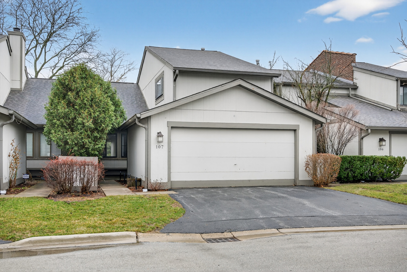 107 Chicory Court Rolling Meadows IL 60008
