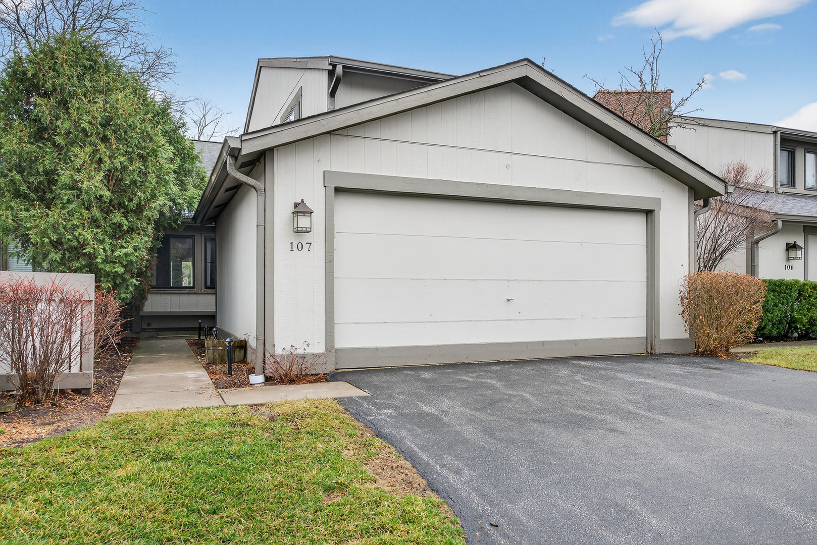 107 Chicory Court Rolling Meadows IL 60008