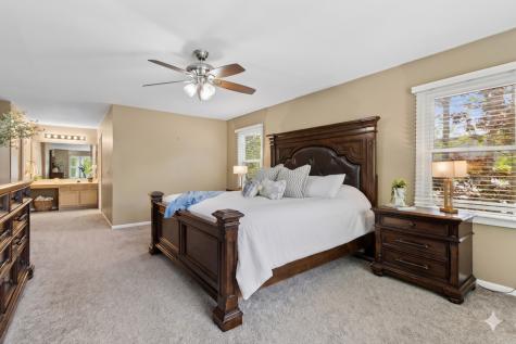914 Hartford Drive Gurnee IL 60031