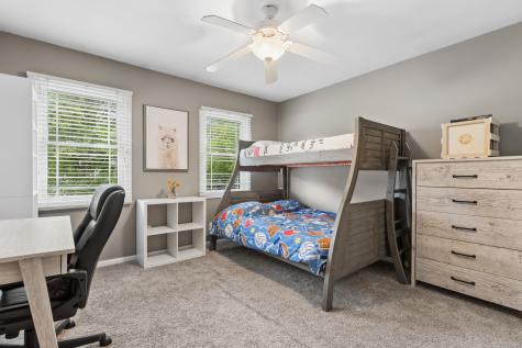 914 Hartford Drive Gurnee IL 60031