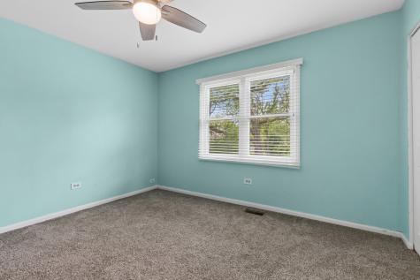 914 Hartford Drive Gurnee IL 60031