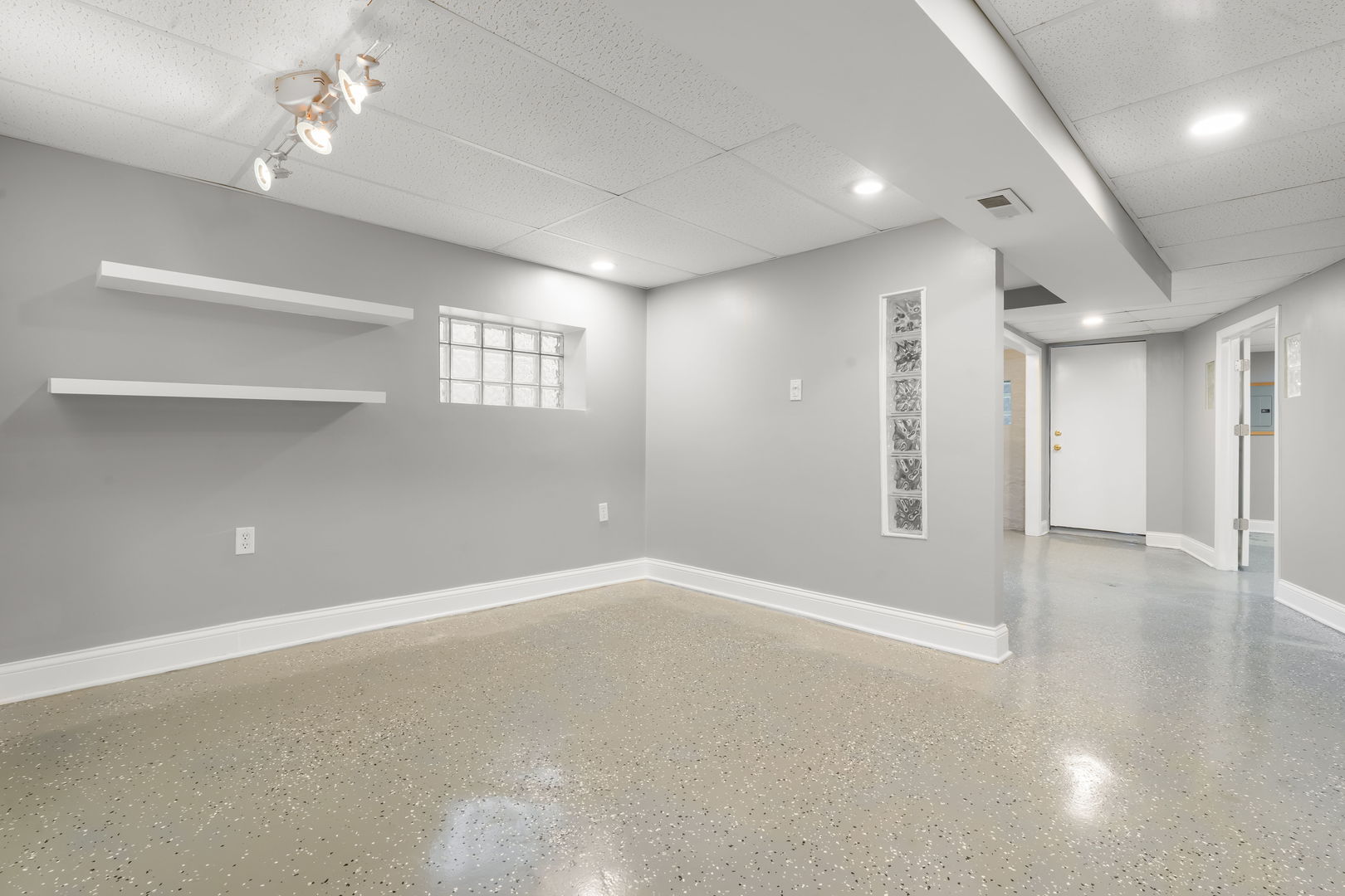 9230 South Elizabeth Street Chicago IL 60620