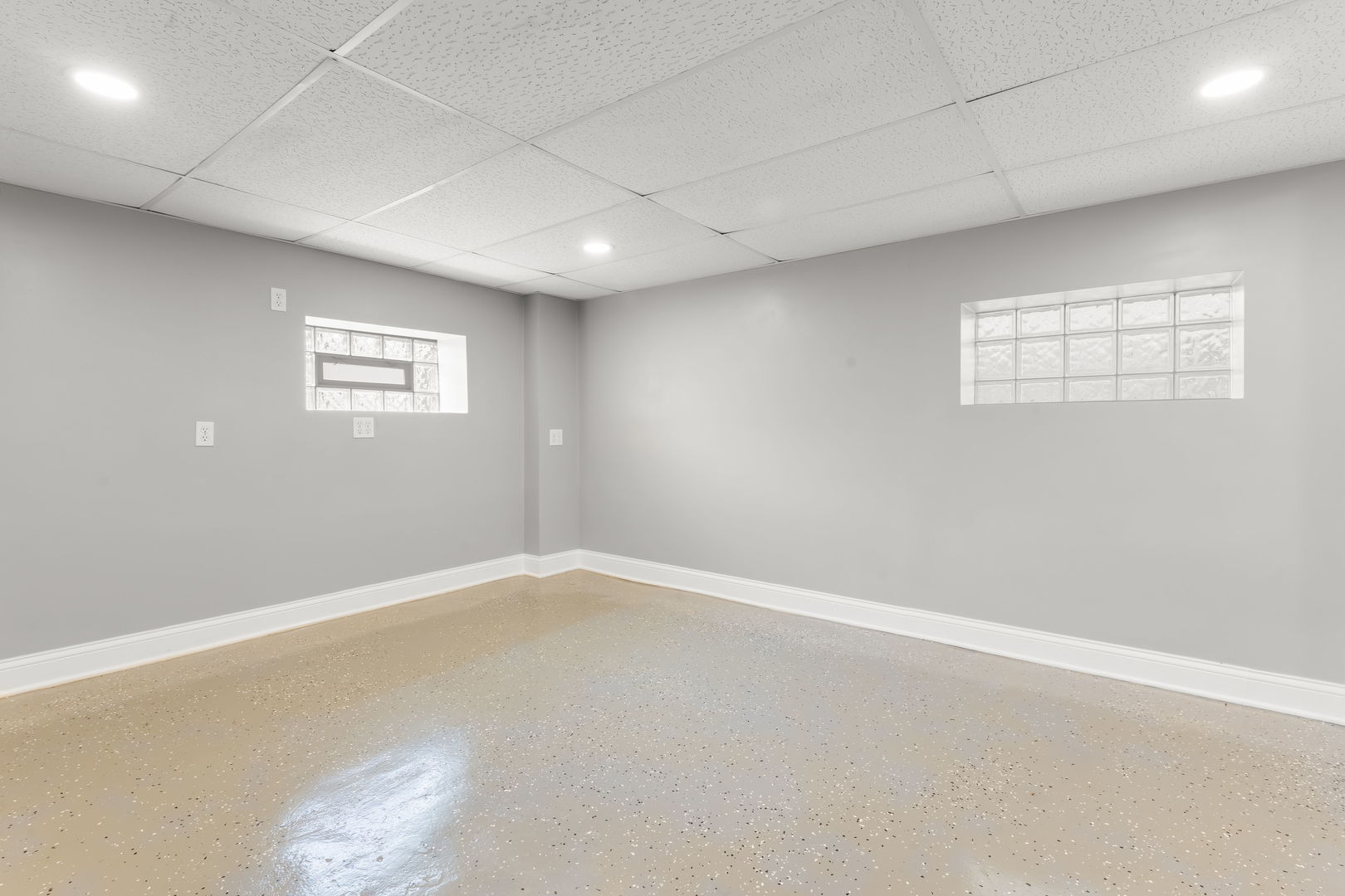 9230 South Elizabeth Street Chicago IL 60620