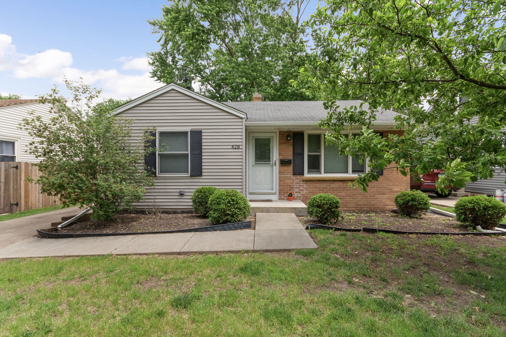 428 Ingleside Avenue Aurora IL 60506
