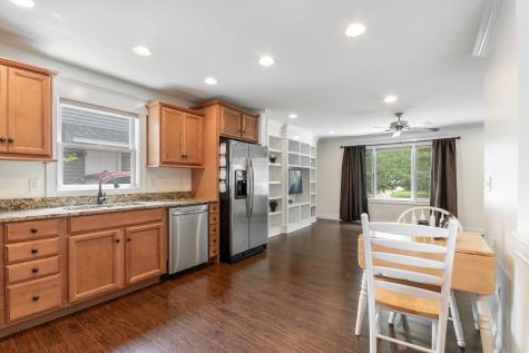 428 Ingleside Avenue Aurora IL 60506