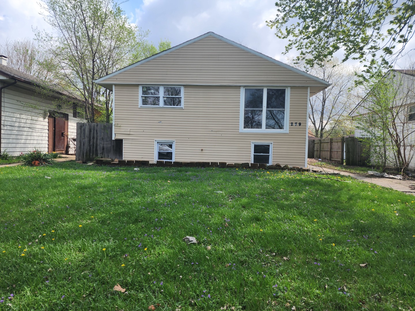 279 Chappel Avenue Calumet City IL 60409
