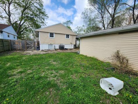 279 Chappel Avenue Calumet City IL 60409