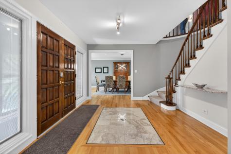 4019 Crestwood Drive Northbrook IL 60062