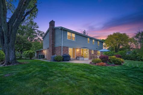 4019 Crestwood Drive Northbrook IL 60062