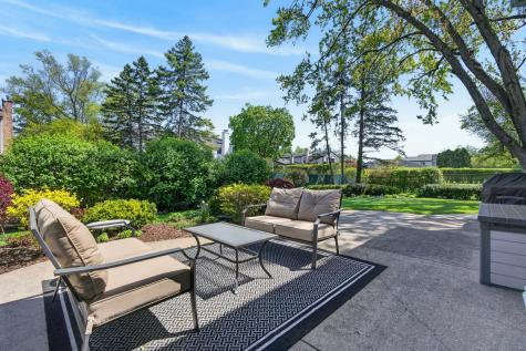 4019 Crestwood Drive Northbrook IL 60062