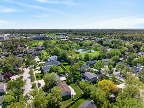 4019 Crestwood Drive Northbrook IL 60062
