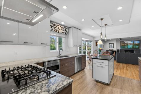 4019 Crestwood Drive Northbrook IL 60062