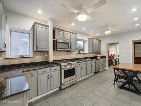 10337 South Hamilton Avenue Chicago IL 60643