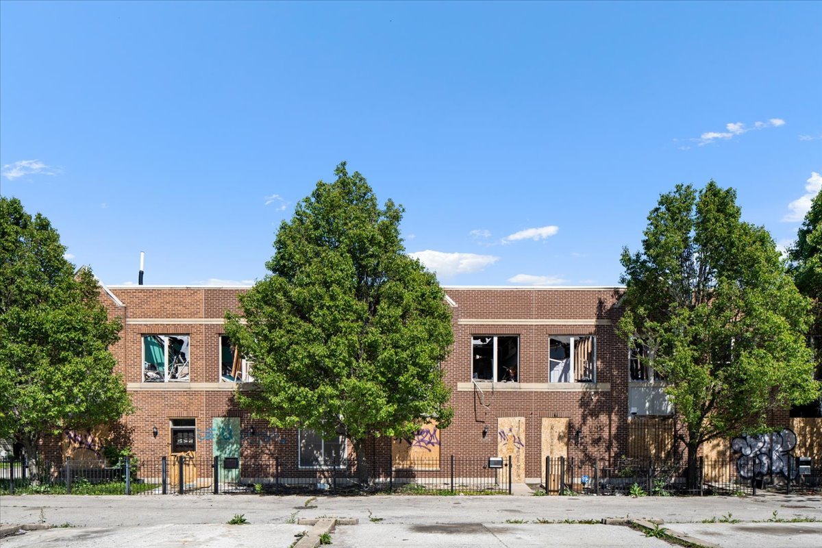 3149 West Lexington Street Chicago IL 60612