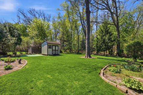 1320 Yellowstone Parkway Algonquin IL 60102