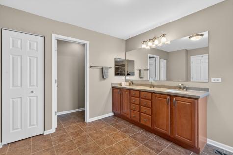 3350 Moraine Drive Aurora IL 60506