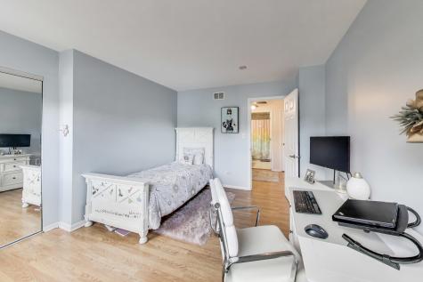 2608 North Wilshire Lane Arlington Heights IL 60004