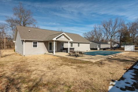 1144 West Webster Street Benton IL 62812