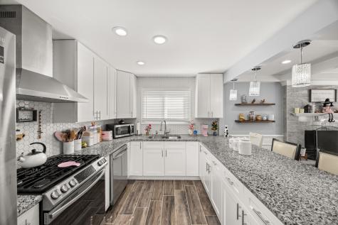 520 Chestnut Lane Beecher IL 60401