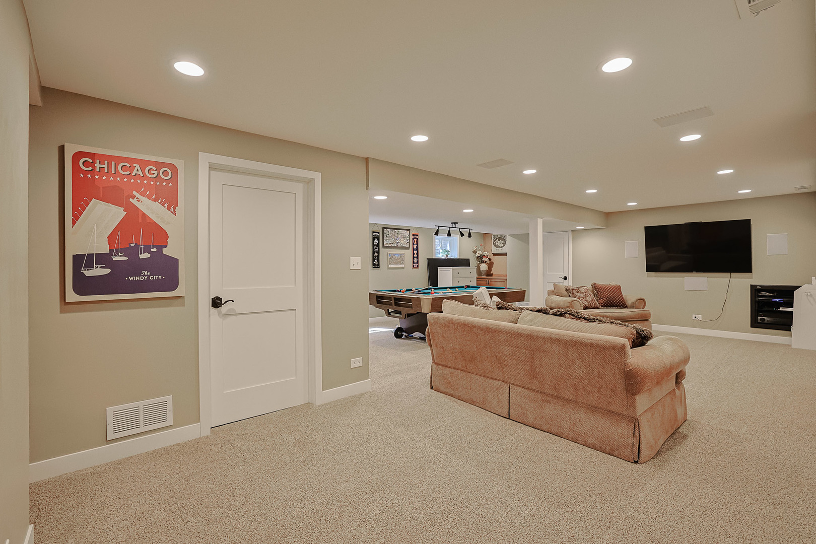 229 Tudor Lane Schaumburg IL 60193