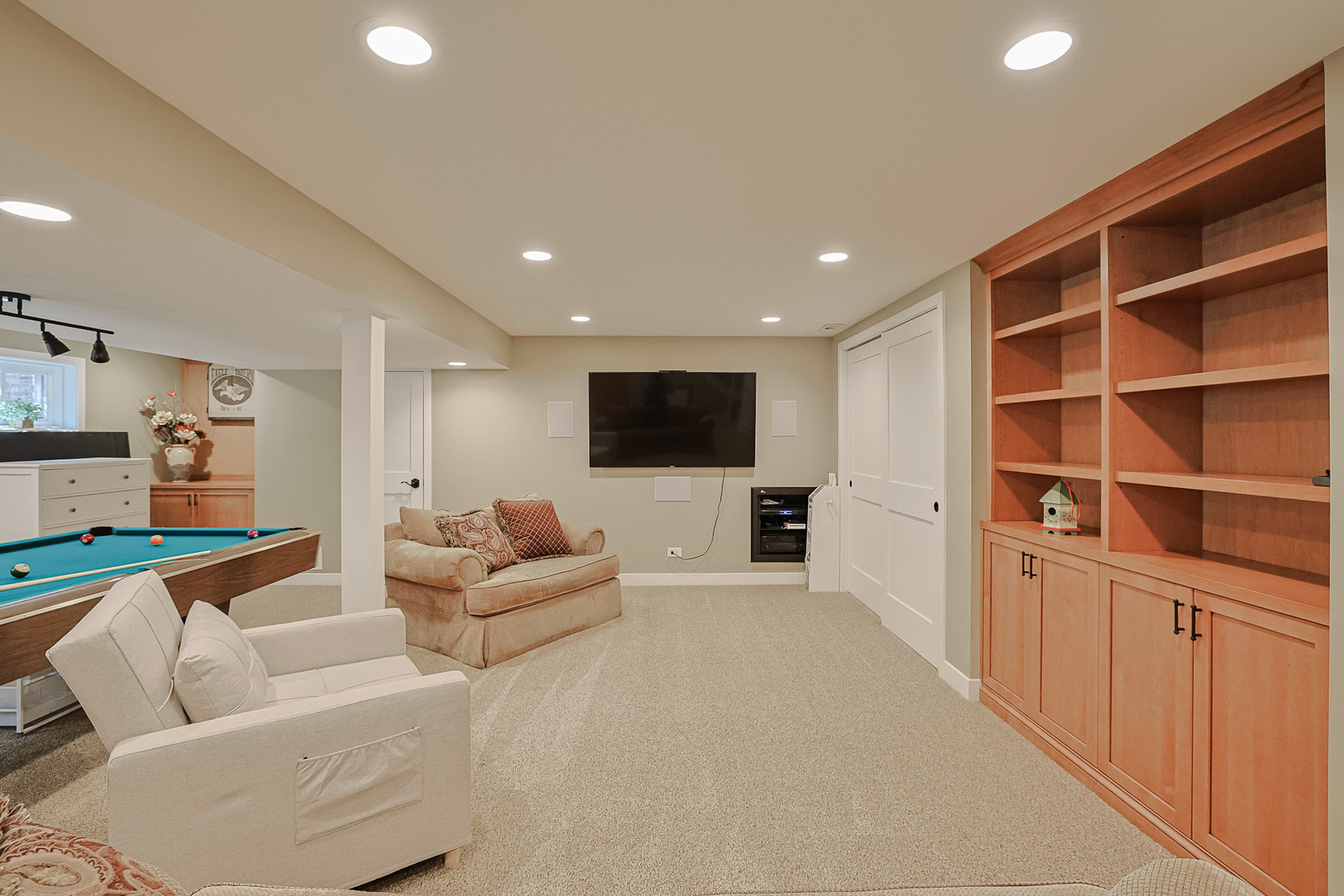 229 Tudor Lane Schaumburg IL 60193