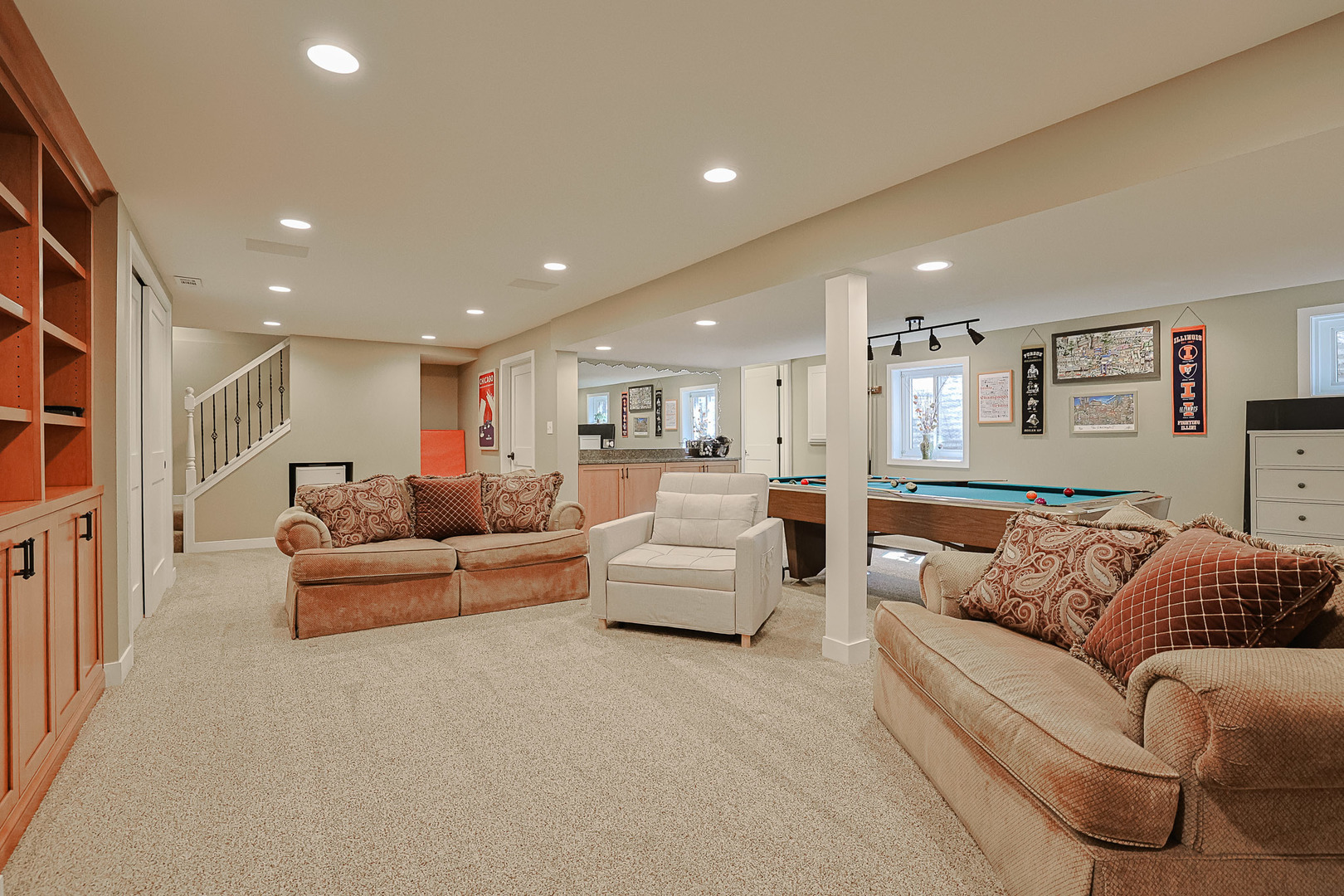 229 Tudor Lane Schaumburg IL 60193