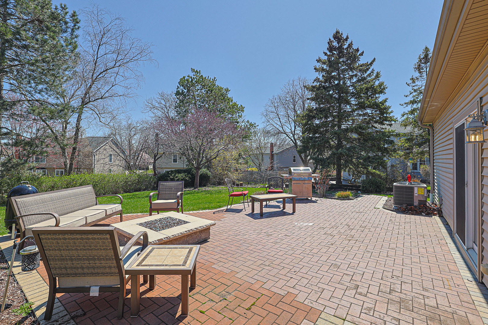 229 Tudor Lane Schaumburg IL 60193