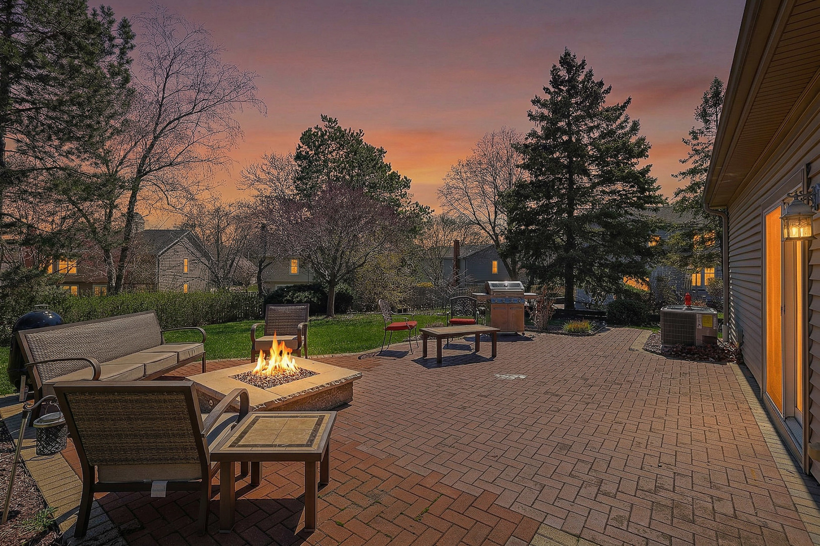229 Tudor Lane Schaumburg IL 60193