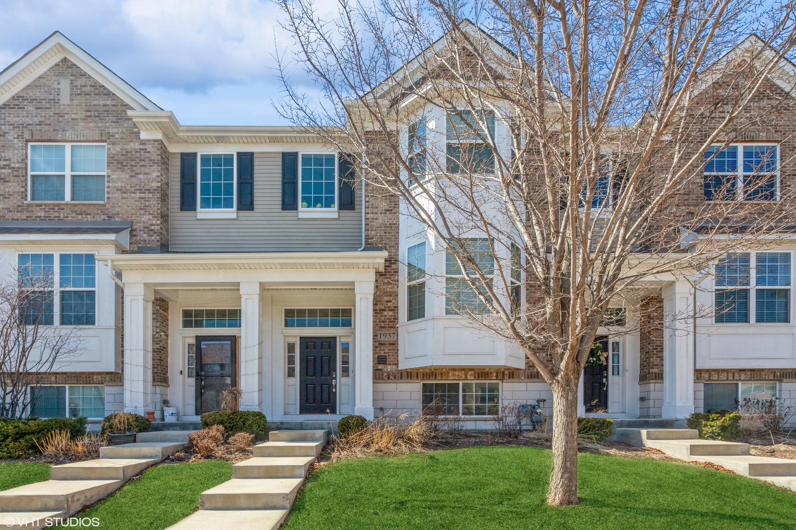 1937 Continental Avenue Naperville IL 60563